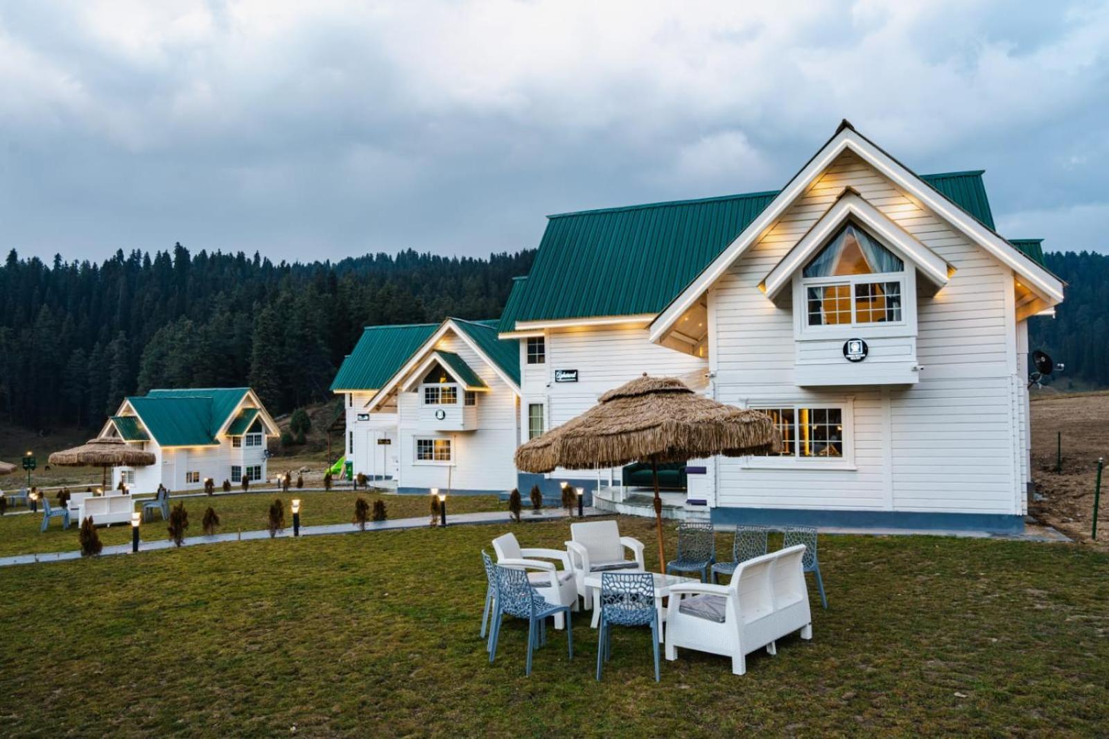 Green Rooms Resort 굴마르그 외부 사진